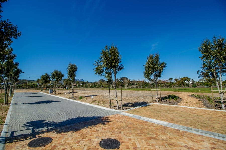  Bedroom Property for Sale in Croydon Gardens Estate Western Cape